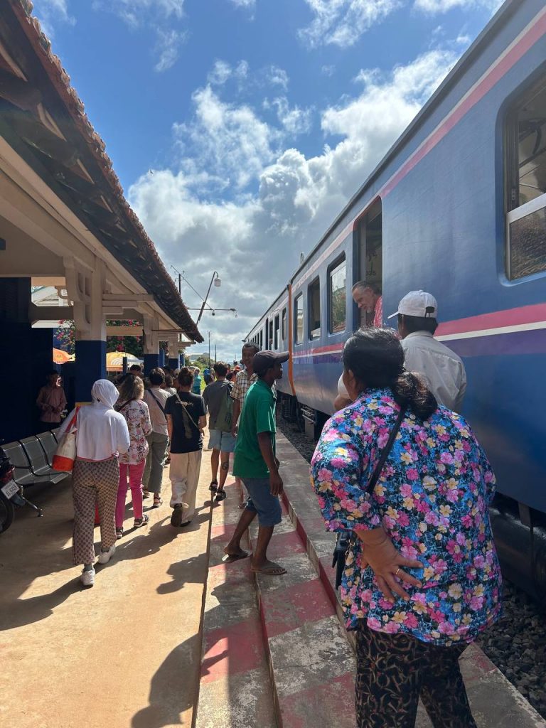 train from Phnom Penh to Battambang