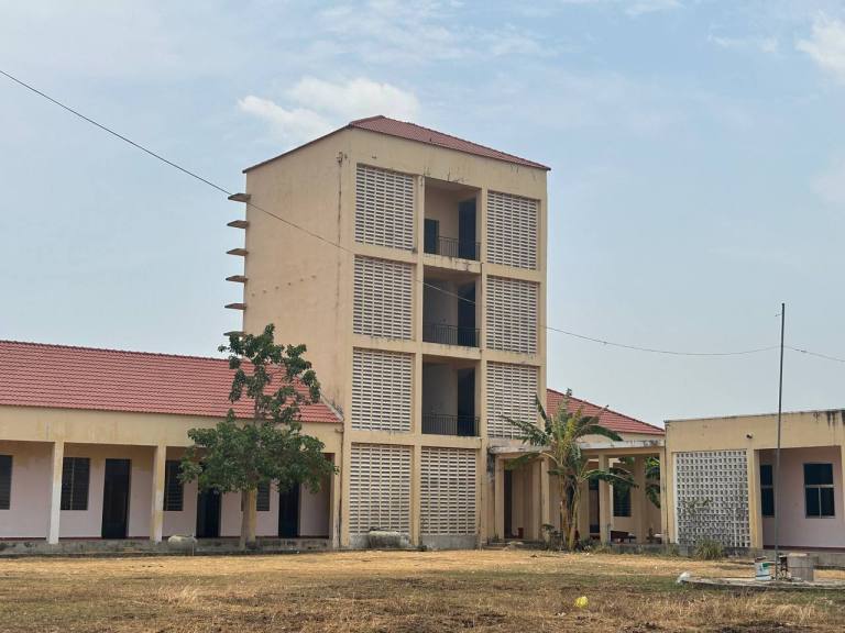 Dark Tourism - Kampong Chhnang Airport