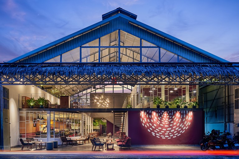 Exploring Art and Flavor at Java Creative Cafe